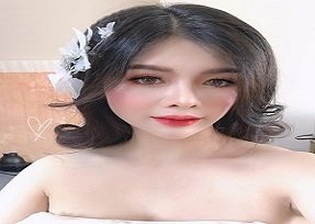 Bà chủ Spa lén lút địt nhau với ông bảo vệ